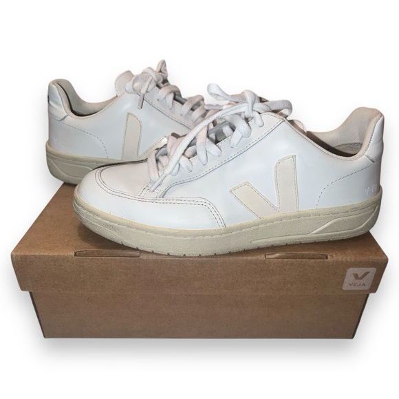 VEJA V12 Leather Extra White US 7 | EU 38 - Picture 2 of 12